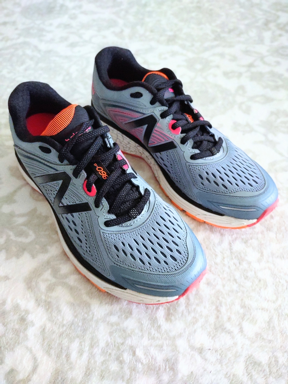 New Balance 860 Sneakers, Women's 9
